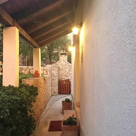 15704d Apartman