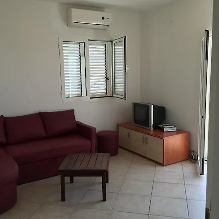 15704d Apartman *