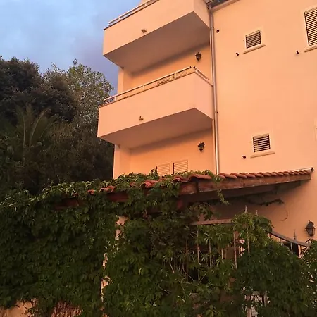 15704d Apartman